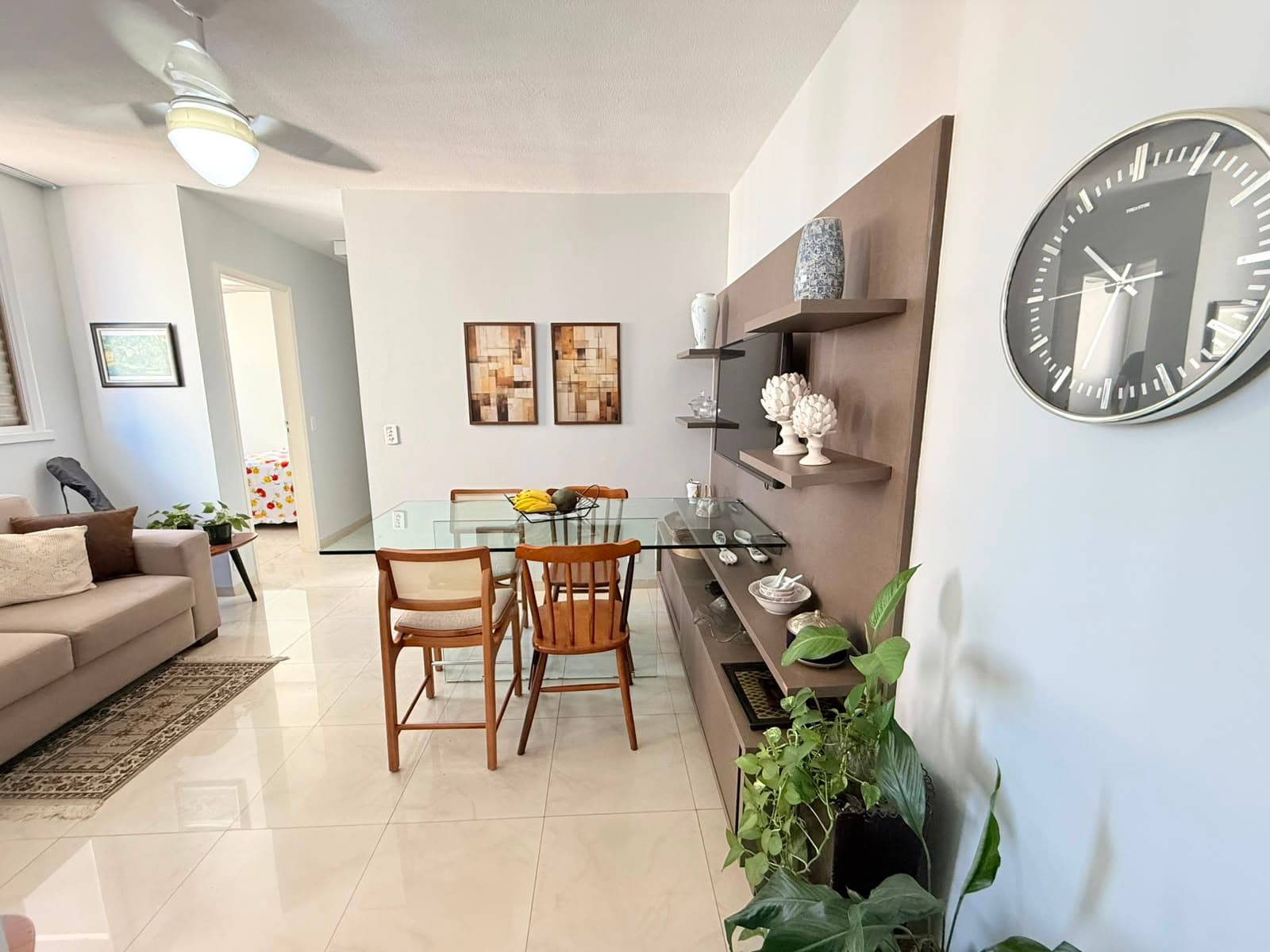 Apartamento à venda 2 quartos semimobiliado no Setor Oeste