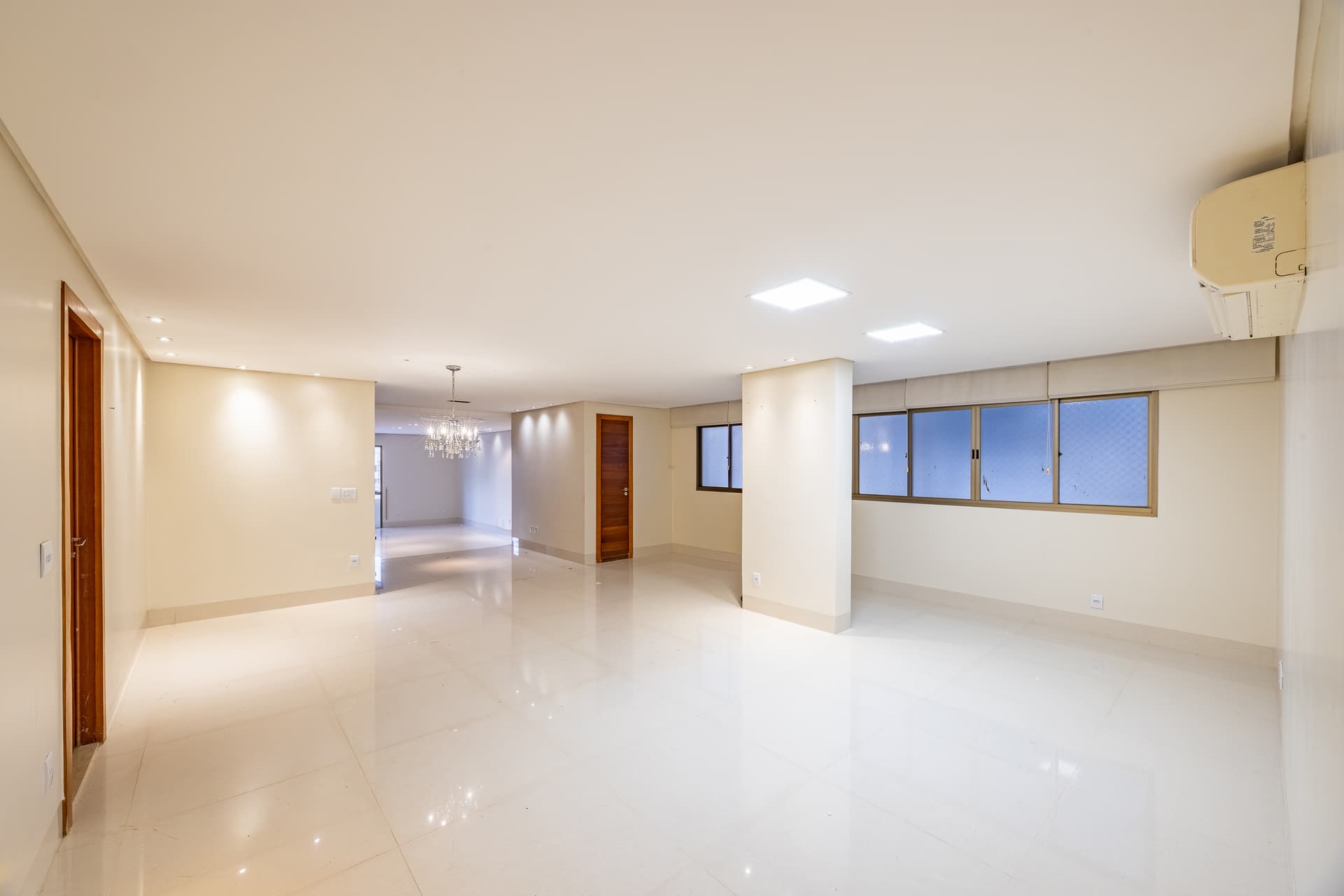 Apartamento com 2 suítes à venda no Setor Bueno