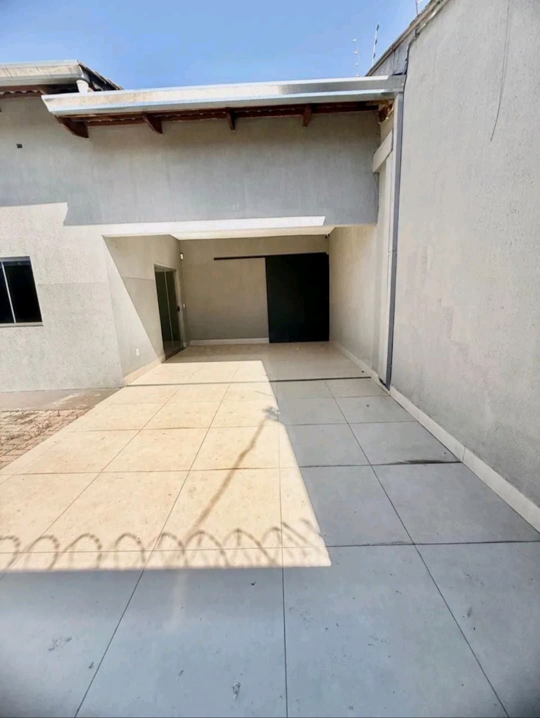 CASA TÉRREA NO SETOR FAIÇALVILLE | 3 QUARTOS (1 SUÍTE) COM JACUZZI