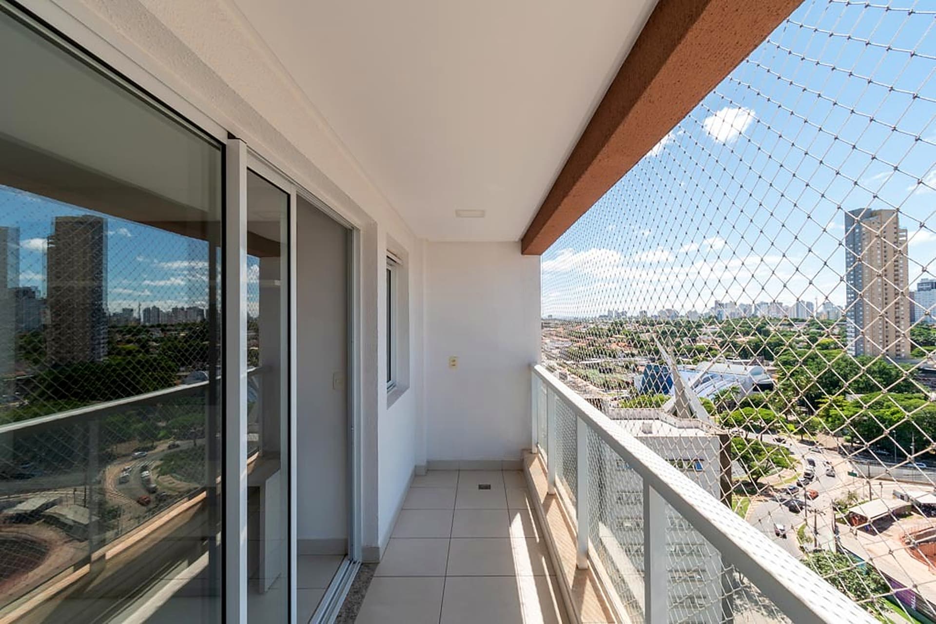 Apartamento mobiliado com 1 quarto e vista livre à venda no Setor Oeste