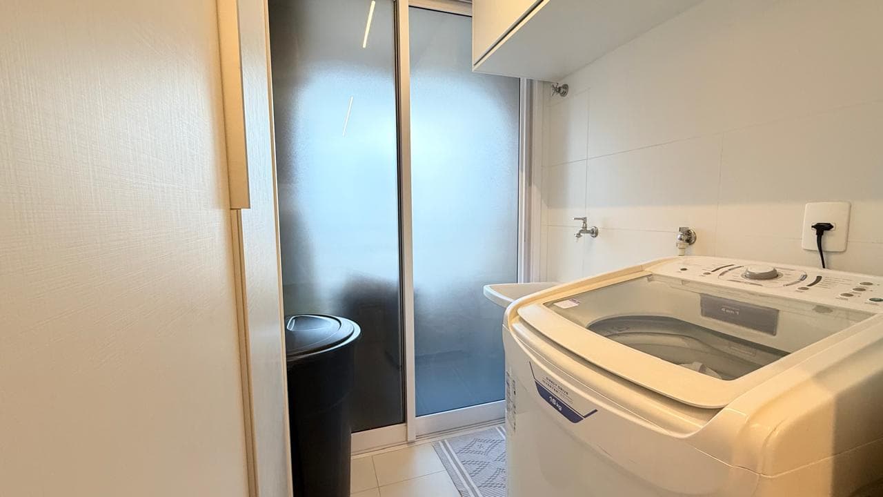 Apartamento nascente 3 suítes mobiliado à venda no Setor Bueno