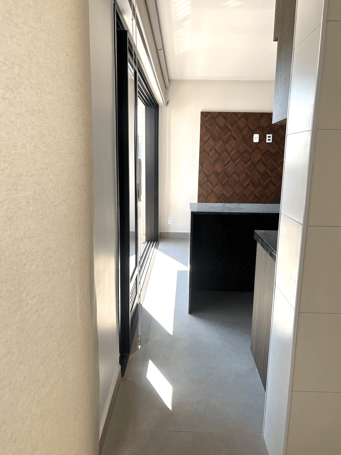 APARTAMENTO 3 QUARTOS SEMI-MOBILIADO SETOR MARISTA