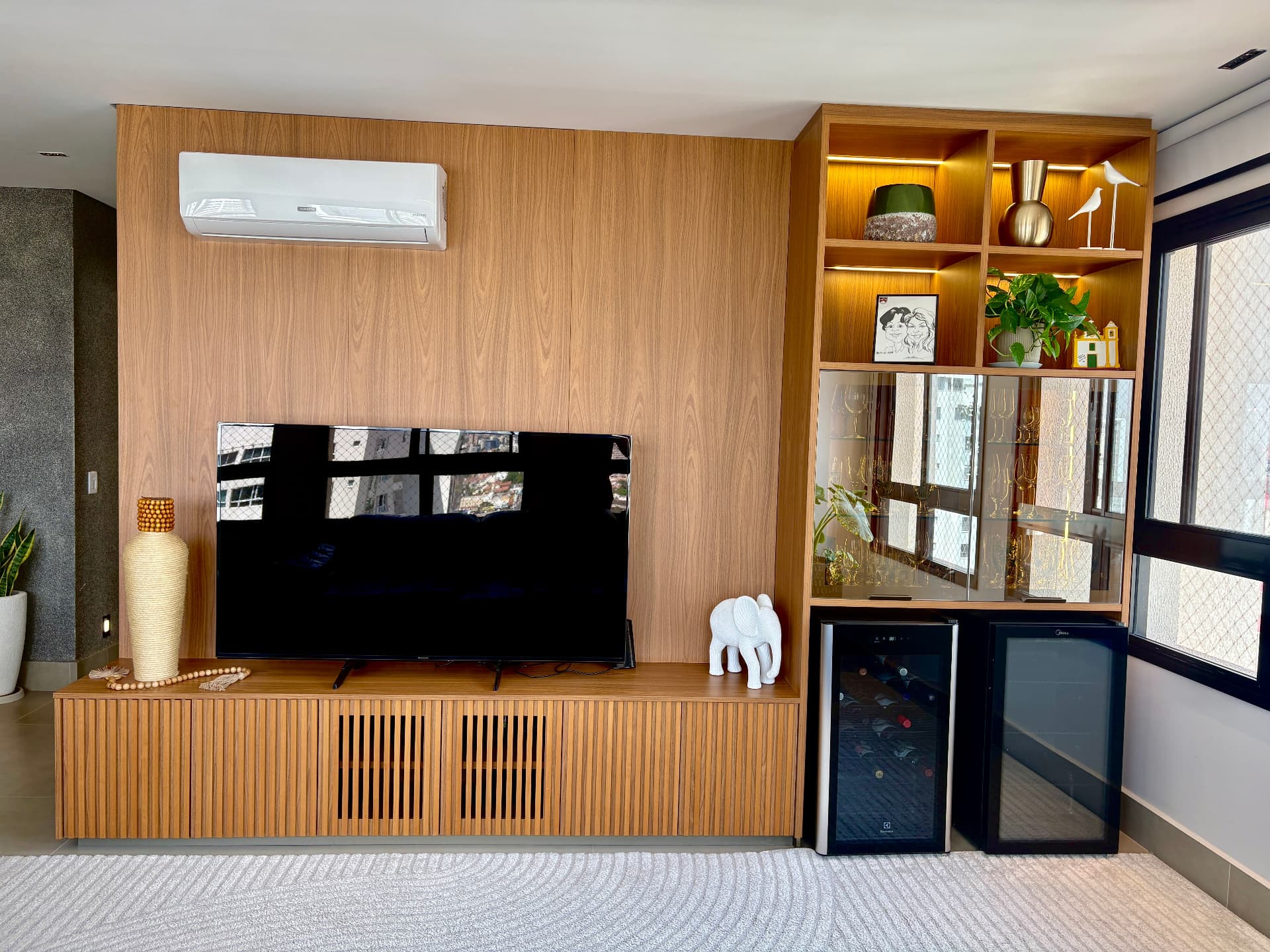 Apartamento 3 suítes mobiliado à venda no Setor Bueno