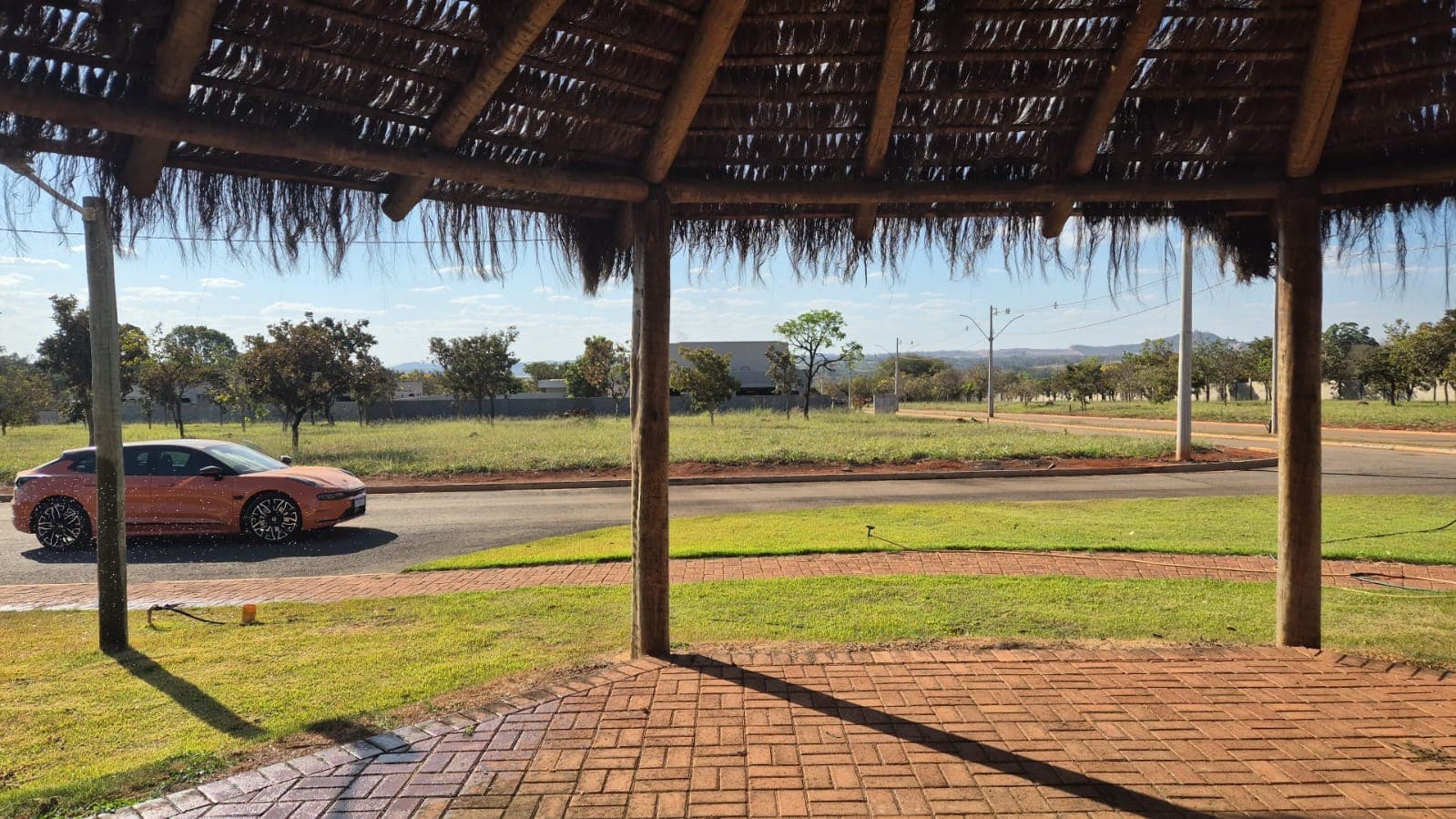Lote de 1000m à venda no Condomínio Reserva do Cerrado Estância Vargem Bonita