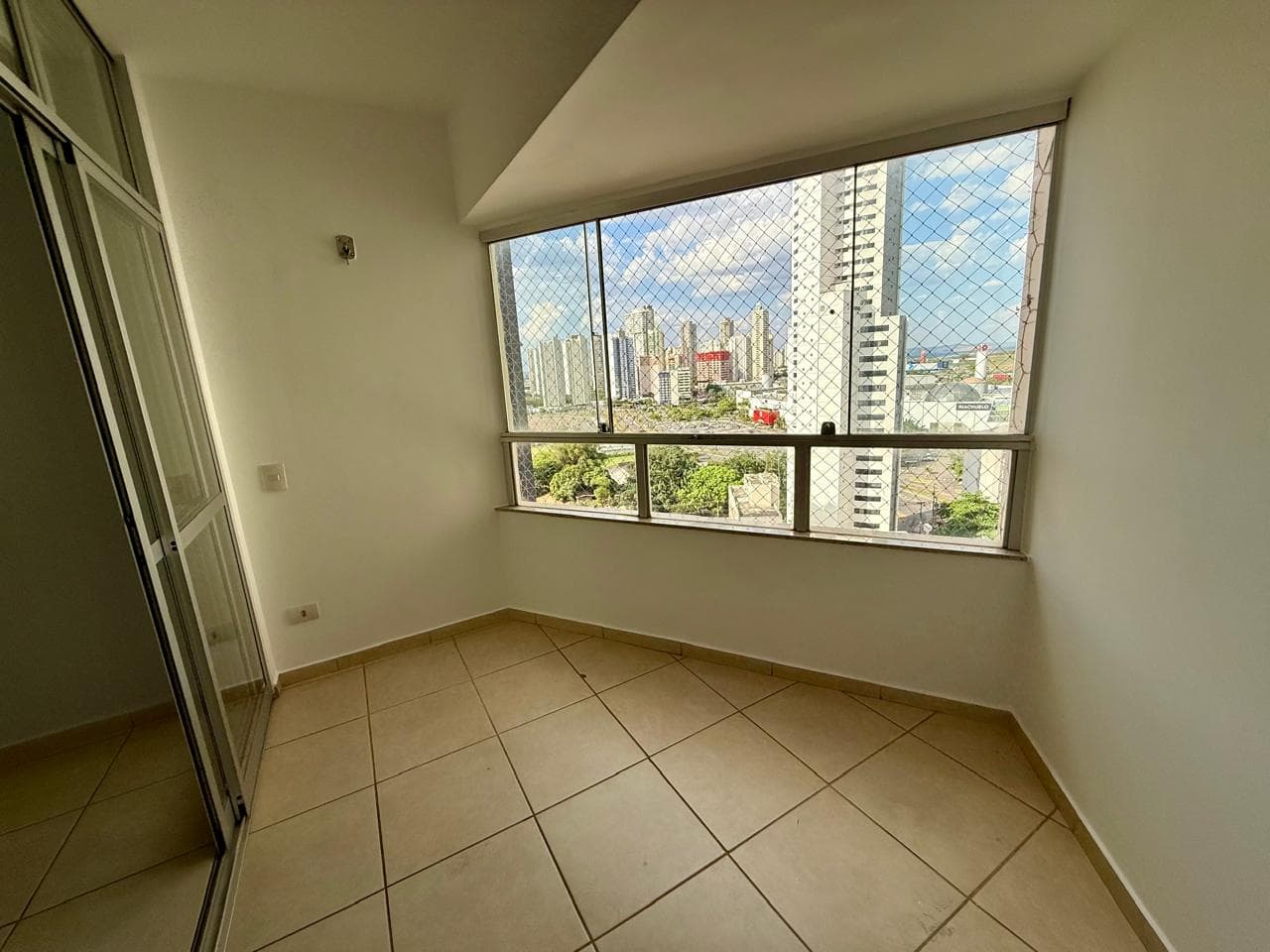 Apartamento à venda com 3 suítes no Setor Alto da Glória