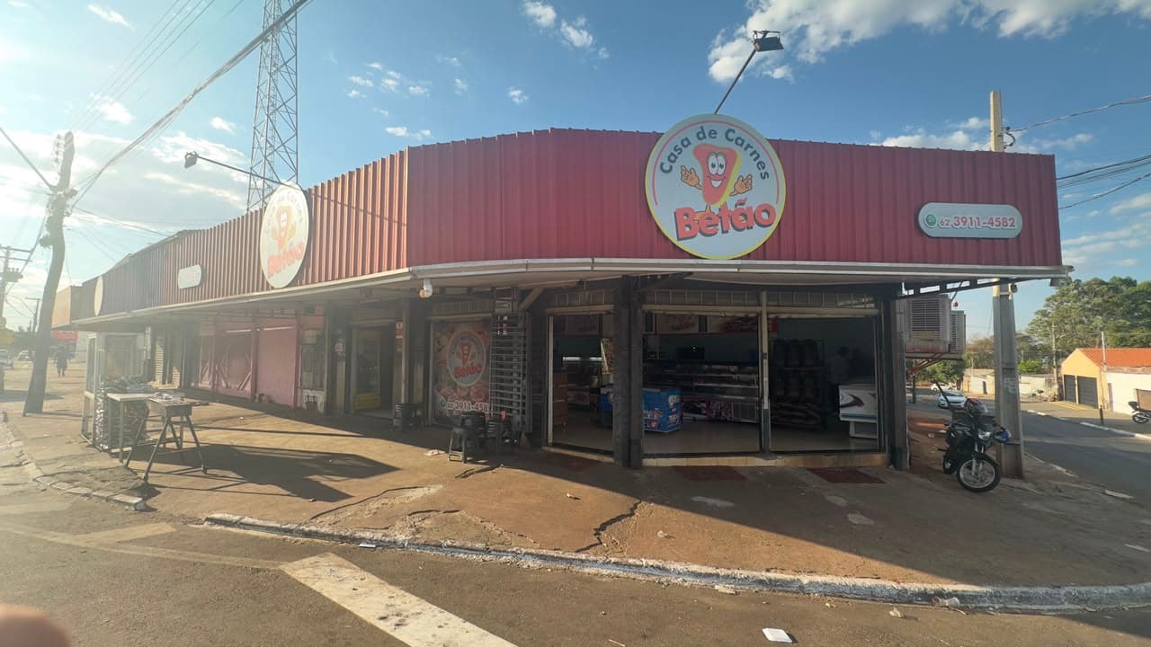 Área comercial à venda no Setor Balneário Meia Ponte
