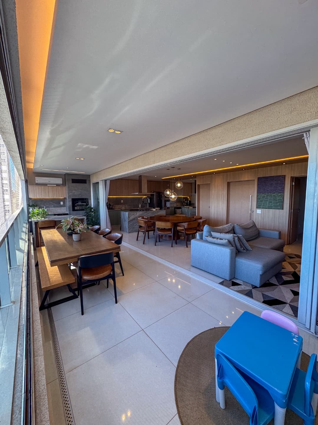 Apartamento à venda 3 suítes no Park Lozandes