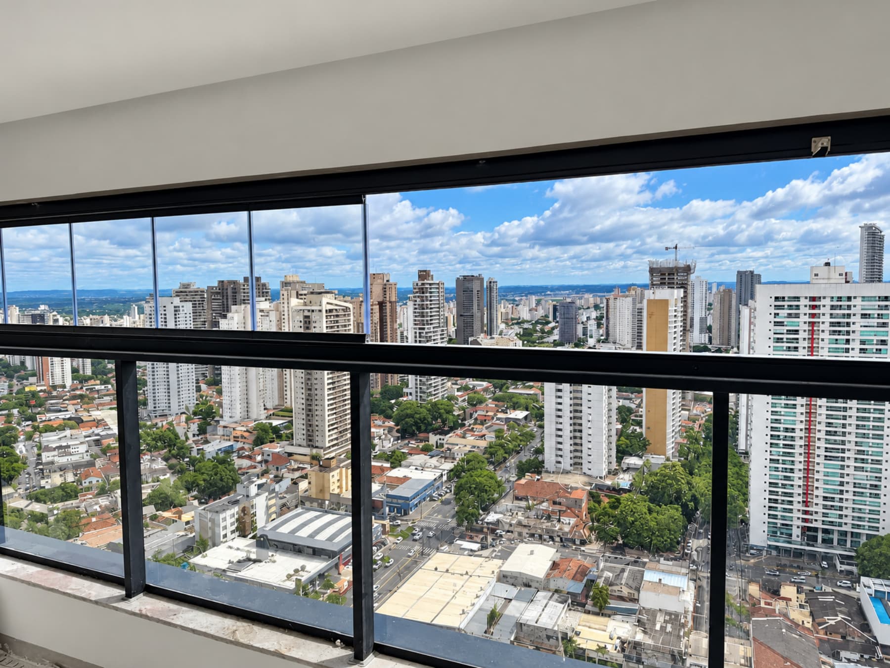 Apartamento com 3 suítes à venda no Setor Bueno