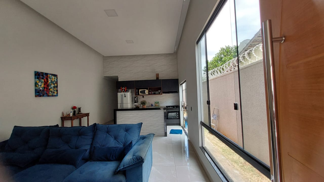 Casa à venda com 3 quartos, sendo 1 suíte e 2 vagas no Jardim Presidente