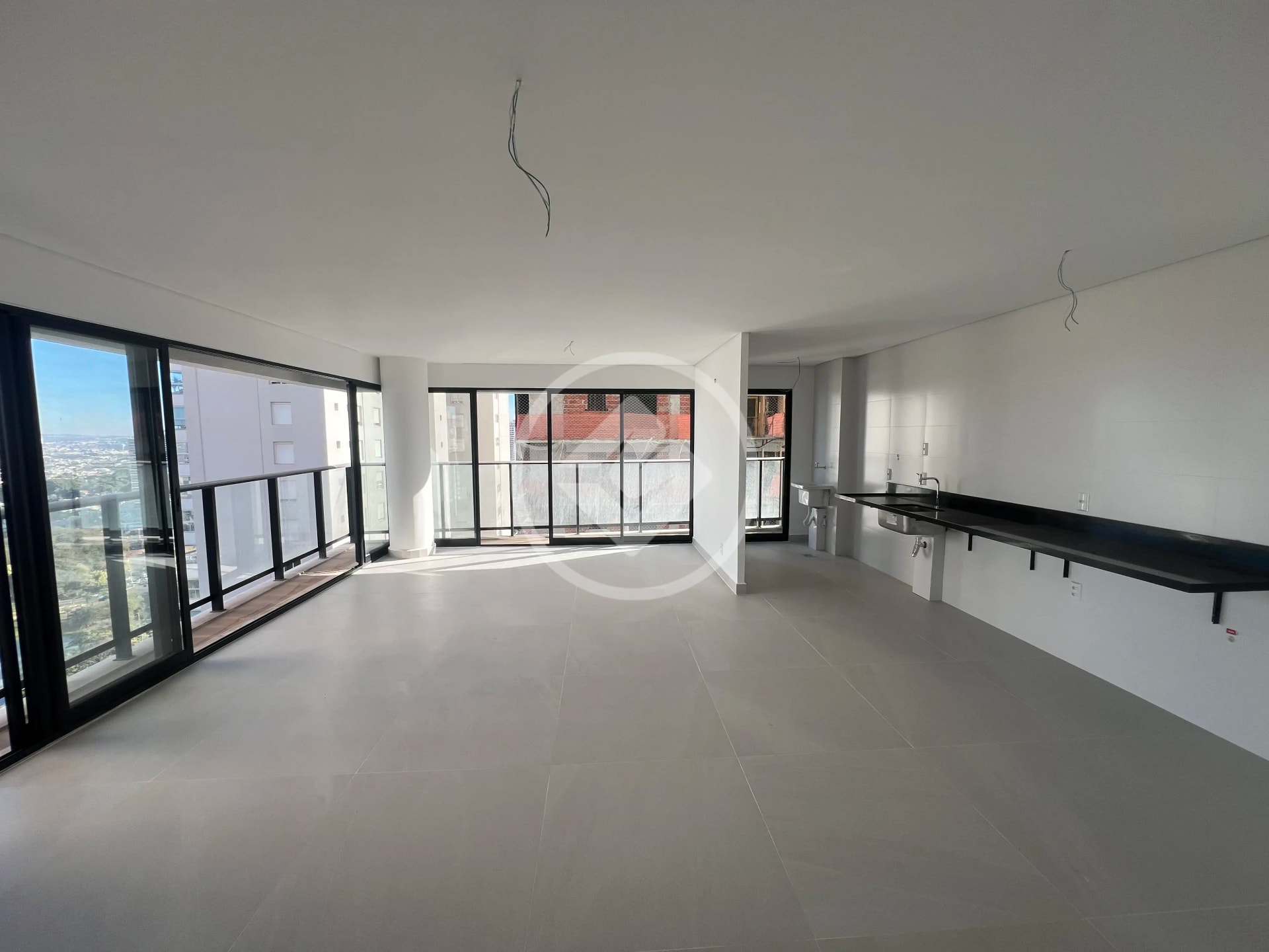 Apartamento á venda no Opus Gyro Vaca Brava codigo: 138350