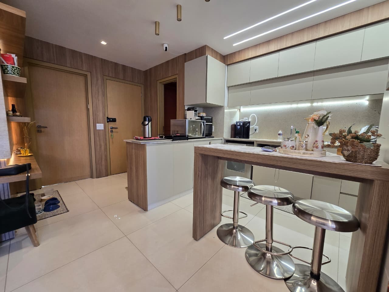 Apartamento com 3 suítes à venda próximo ao Shopping Buena Vista, Setor Bueno