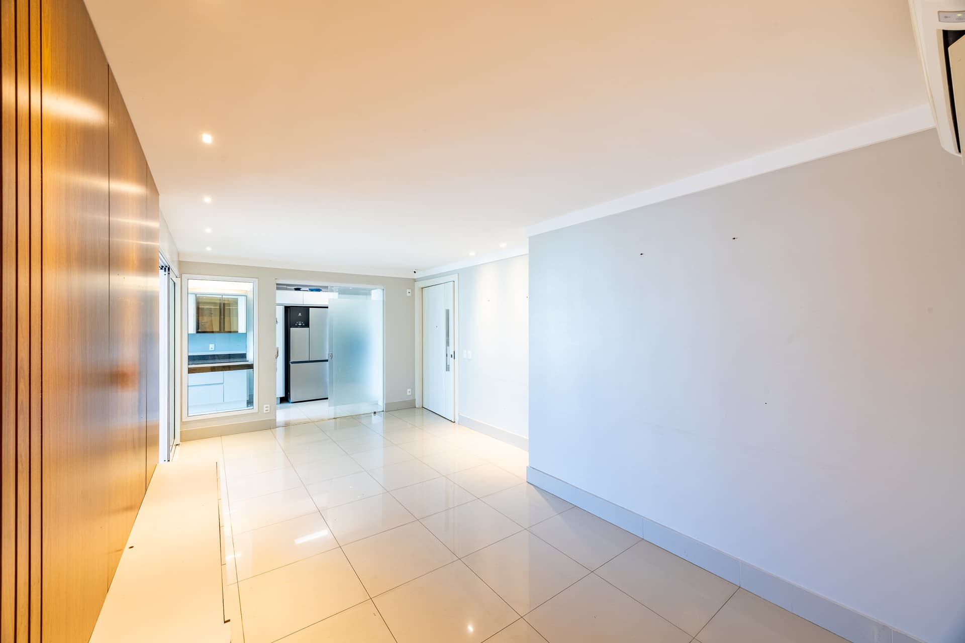 Apartamento nascente com 3 suítes à venda no Setor Bueno
