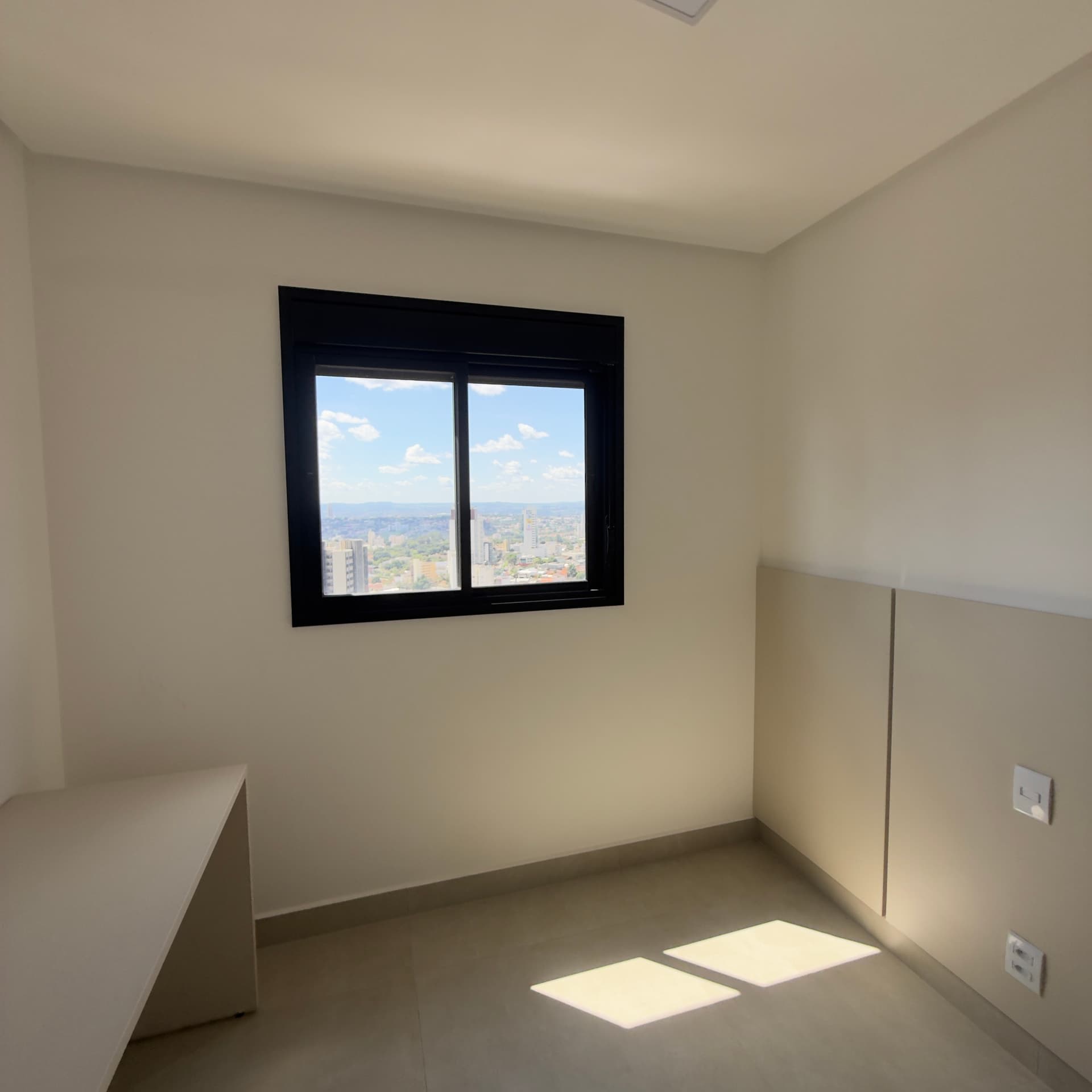 GOLDEN PARK 303