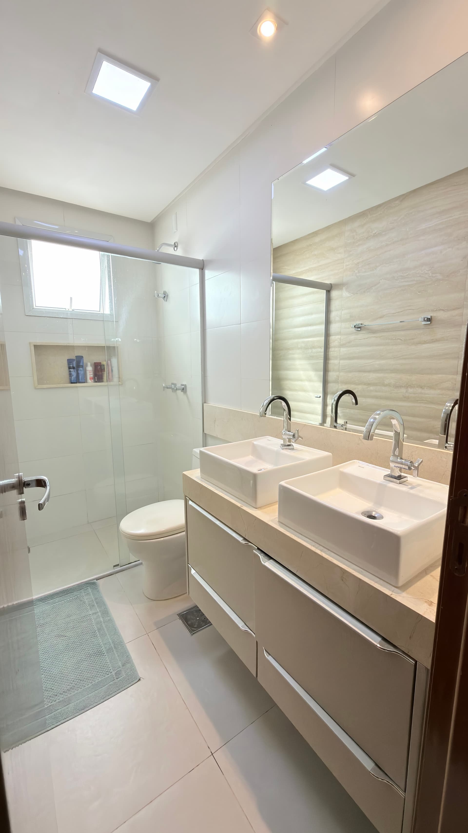 Casa à venda com 3 suítes no Residencial Gran Vitória, no Jardim Vitória
