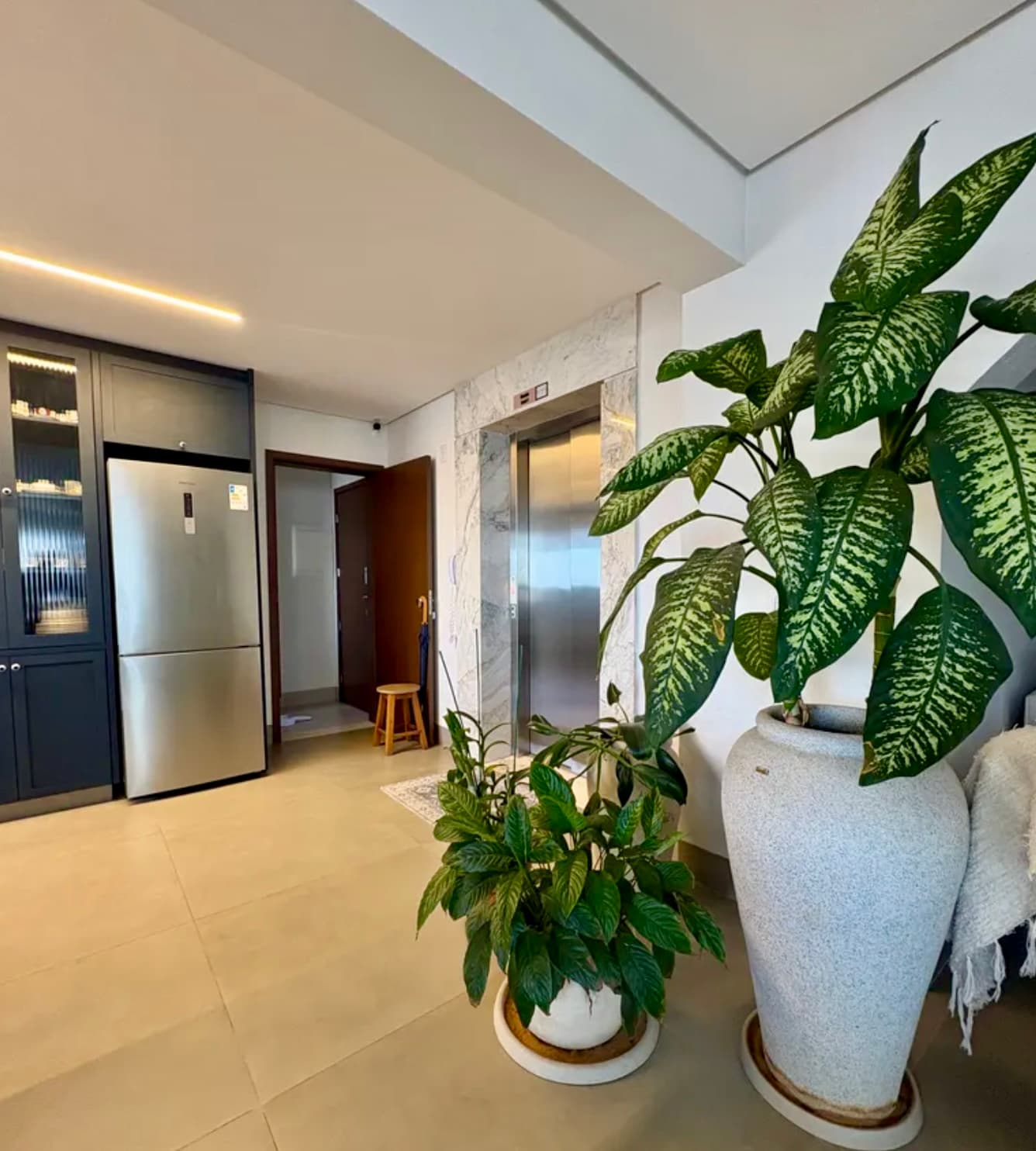 APARTAMENTO 3 SUITES MOBILIADO SETOR BUENO