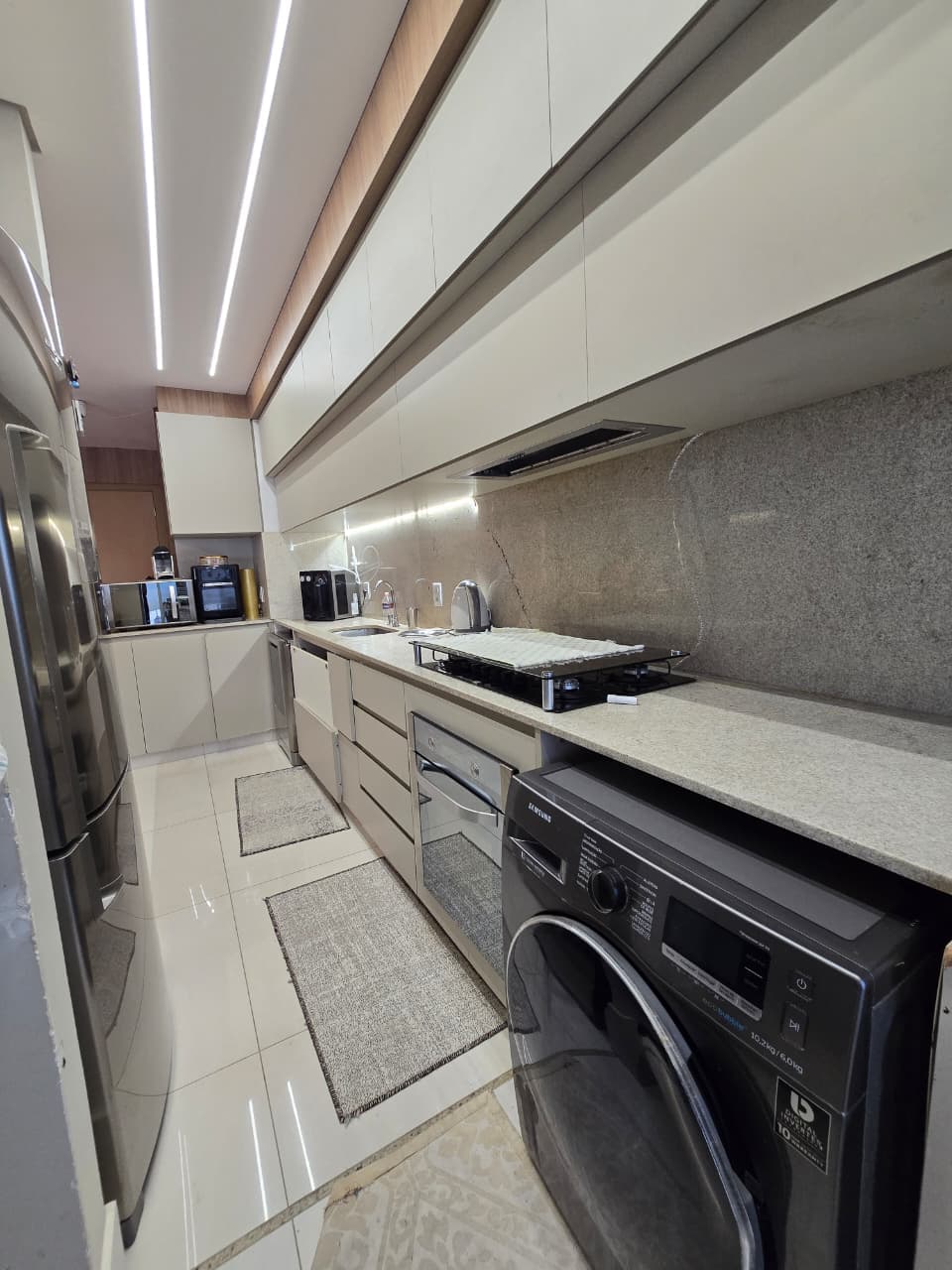 Apartamento com 3 suítes à venda próximo ao Shopping Buena Vista, Setor Bueno