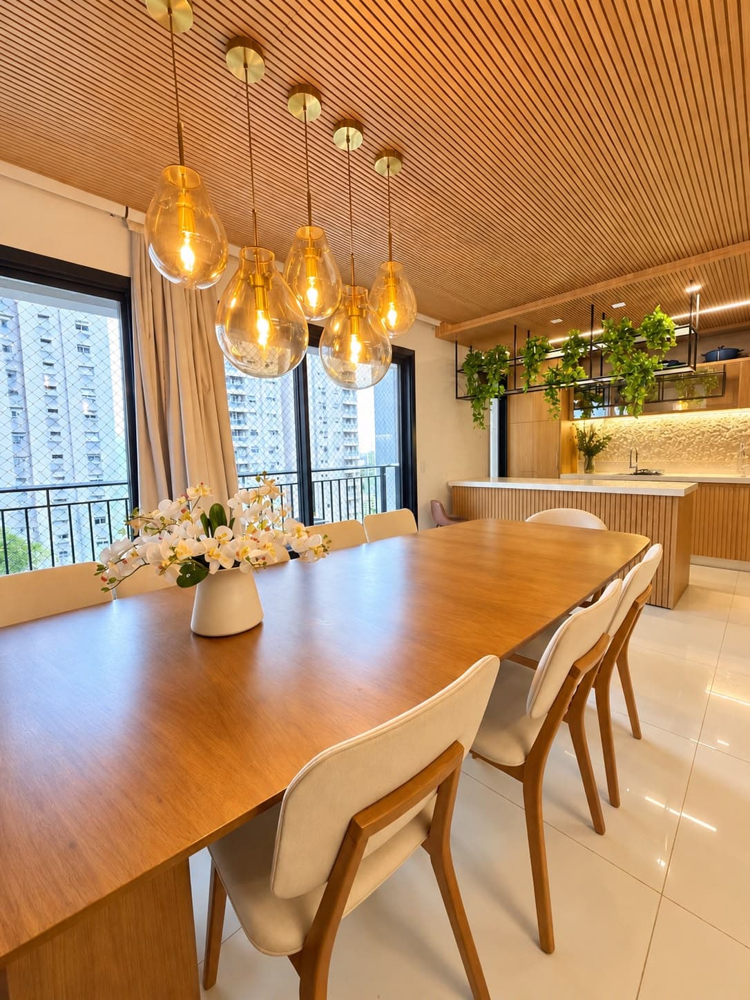 Apartamento mobiliado com 4 suítes no Setor Marista
