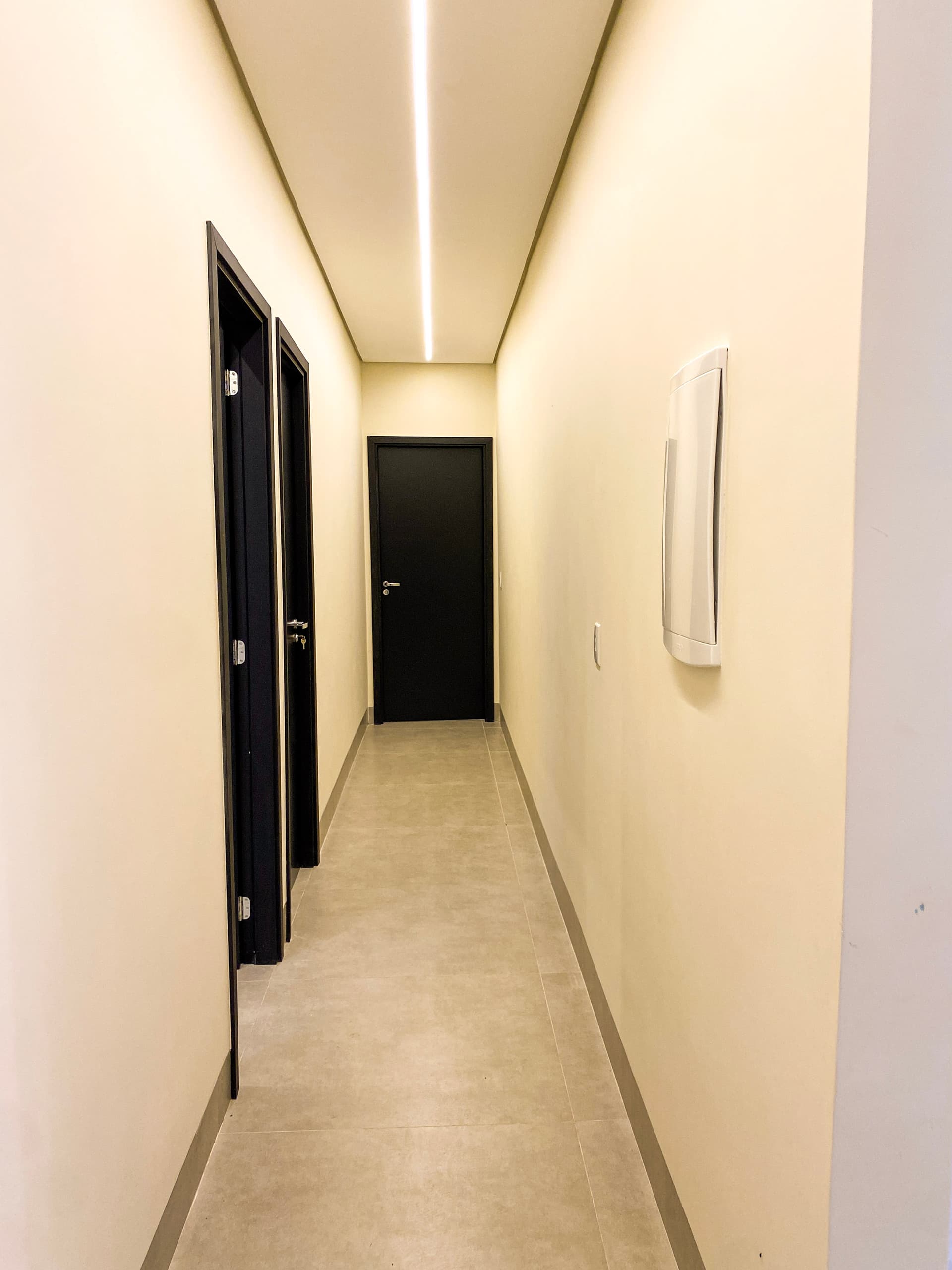 CASA 4 SUÍTES EM SENADOR CANEDO
