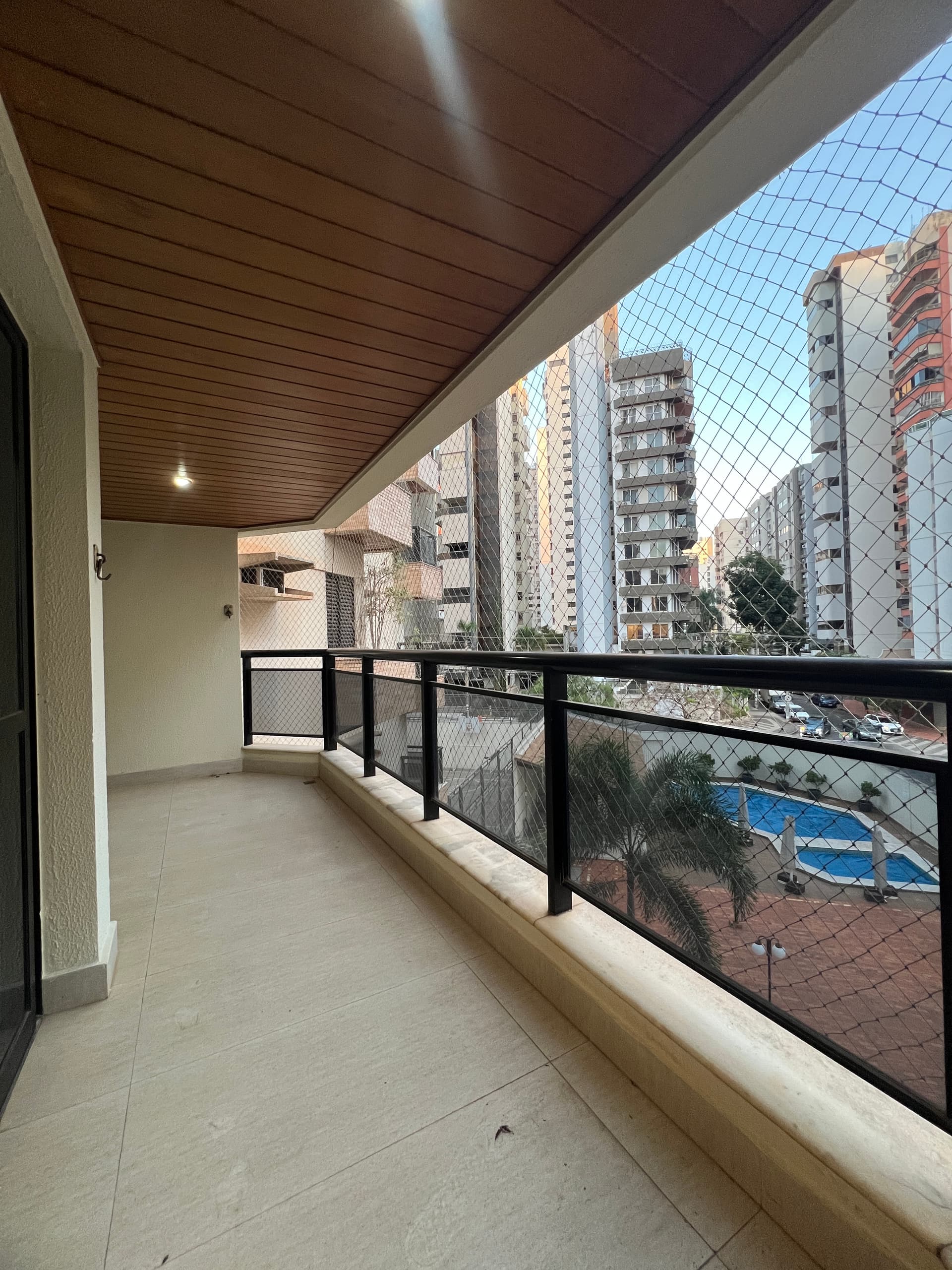 APARTAMENTO 4 SUÍTES SETOR BUENO