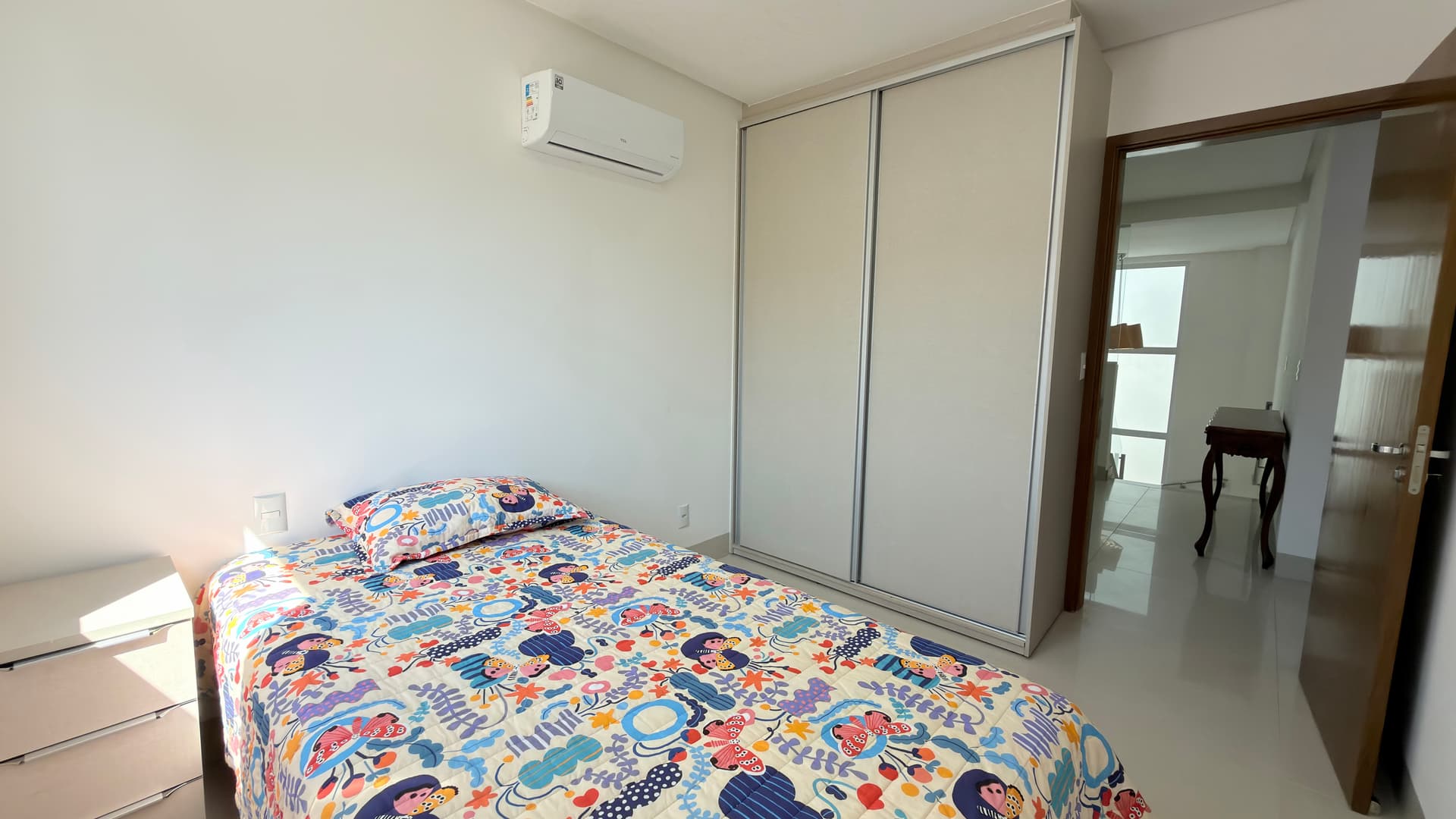 Casa à venda com 3 suítes no Residencial Gran Vitória, no Jardim Vitória