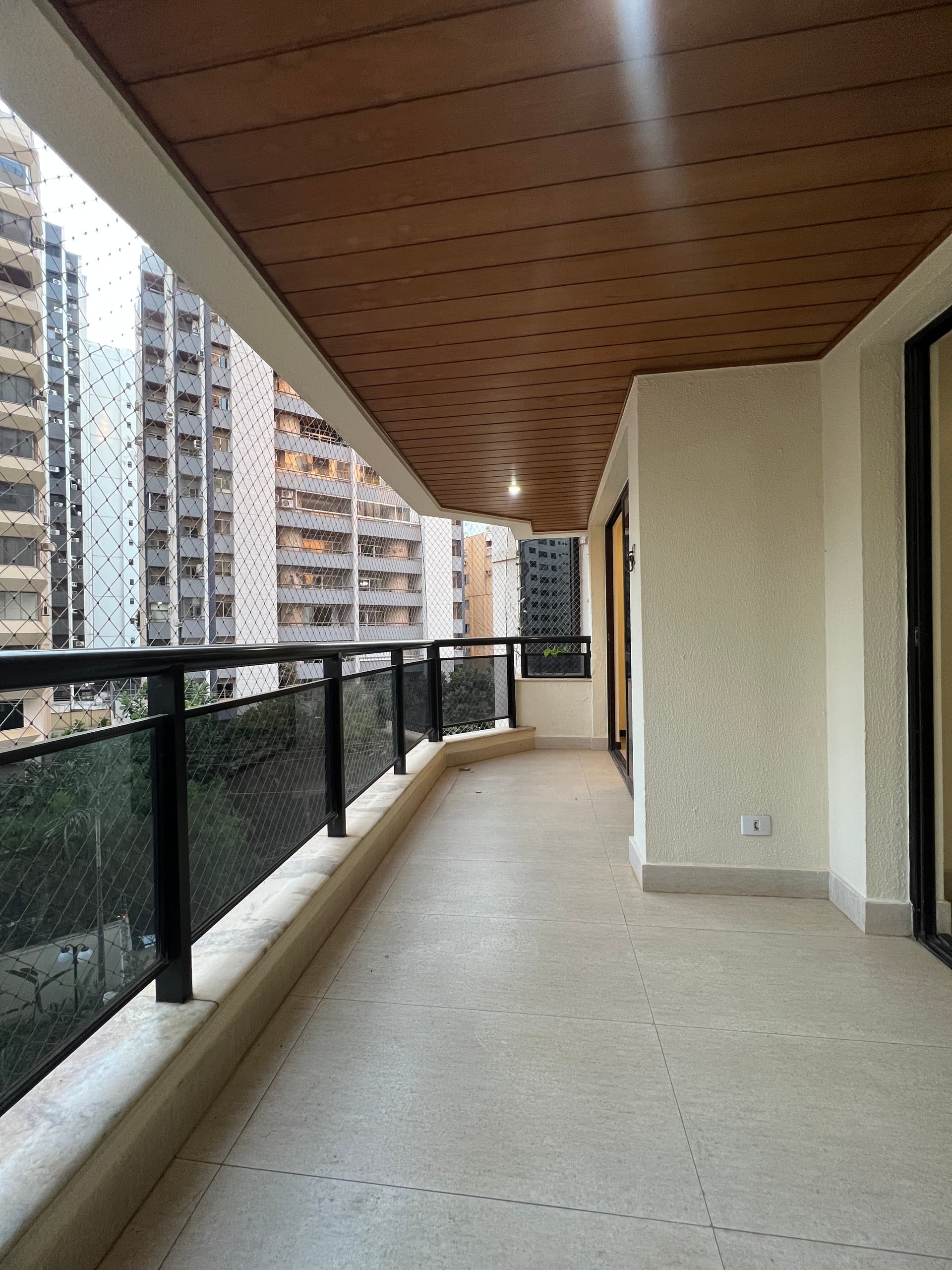 APARTAMENTO 4 SUÍTES SETOR BUENO