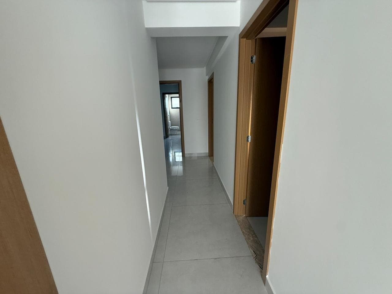 Apartamento no Cristal tower