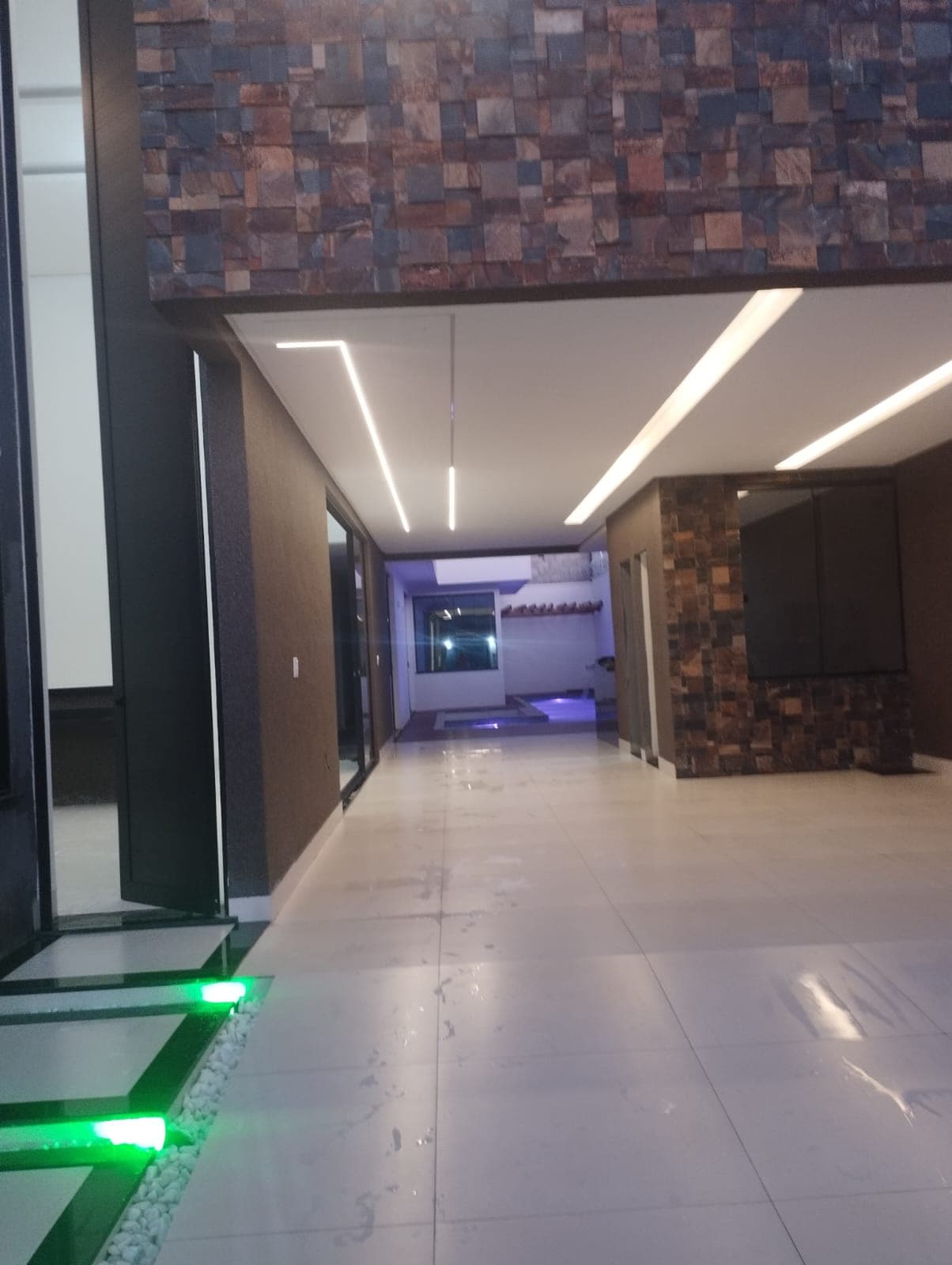 Casa Térrea de Alto Padrão à Venda no Setor Faiçalville