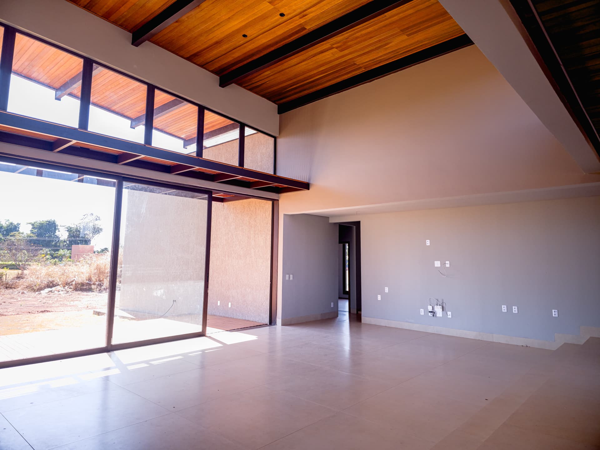 CASA TÉRREA 3 SUÍTES SANTO ANTÔNIO DE GOIÁS