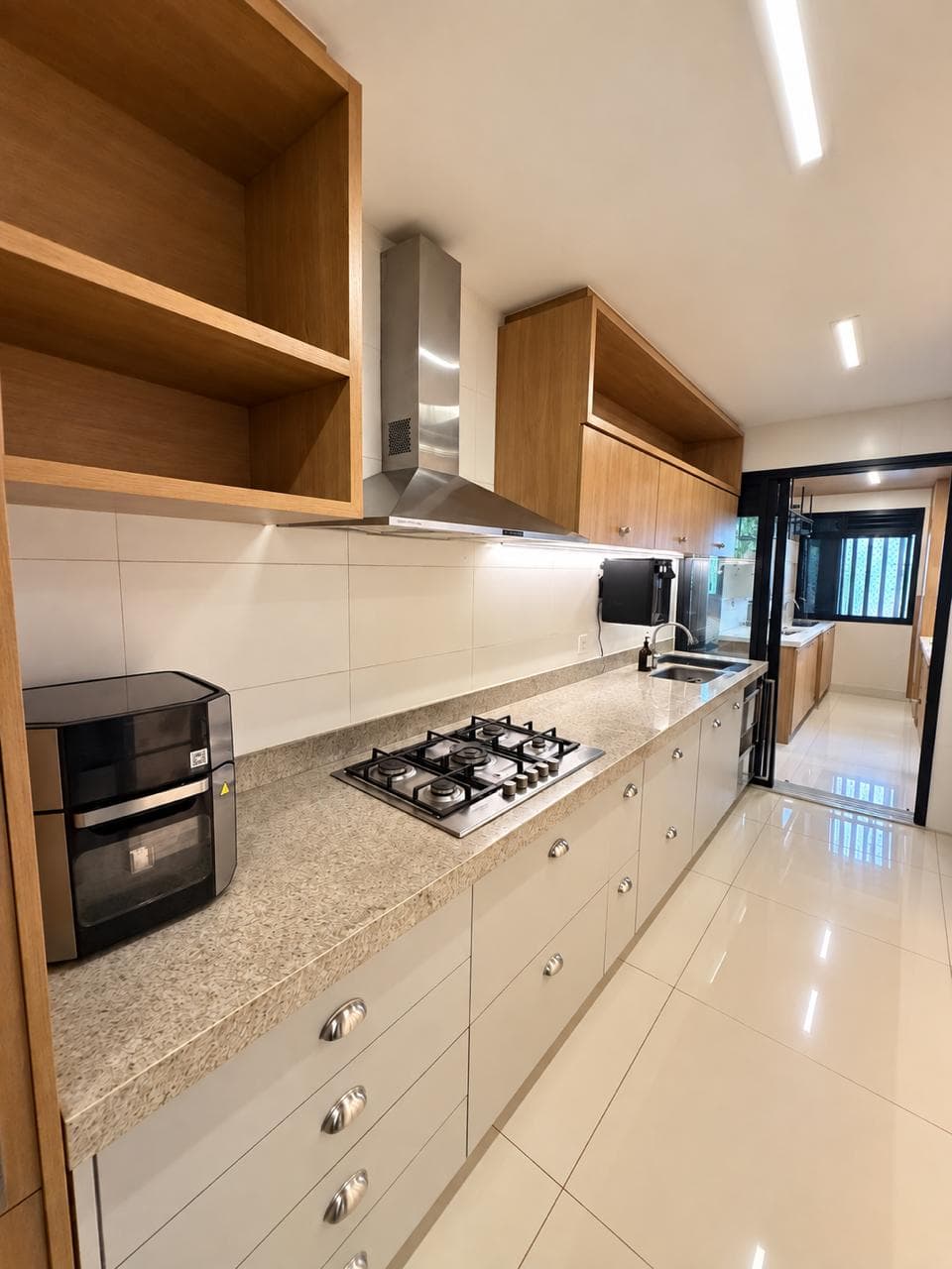 Apartamento mobiliado com 4 suítes no Setor Marista