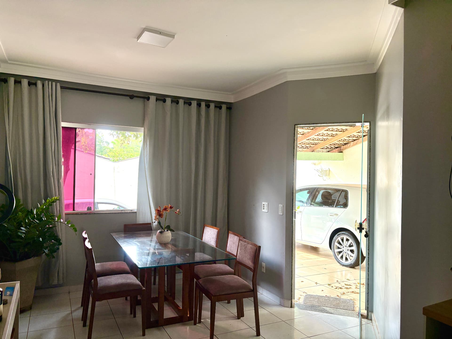 Casa com 1 suíte à venda no Setor Alice Barbosa próximo à UFG