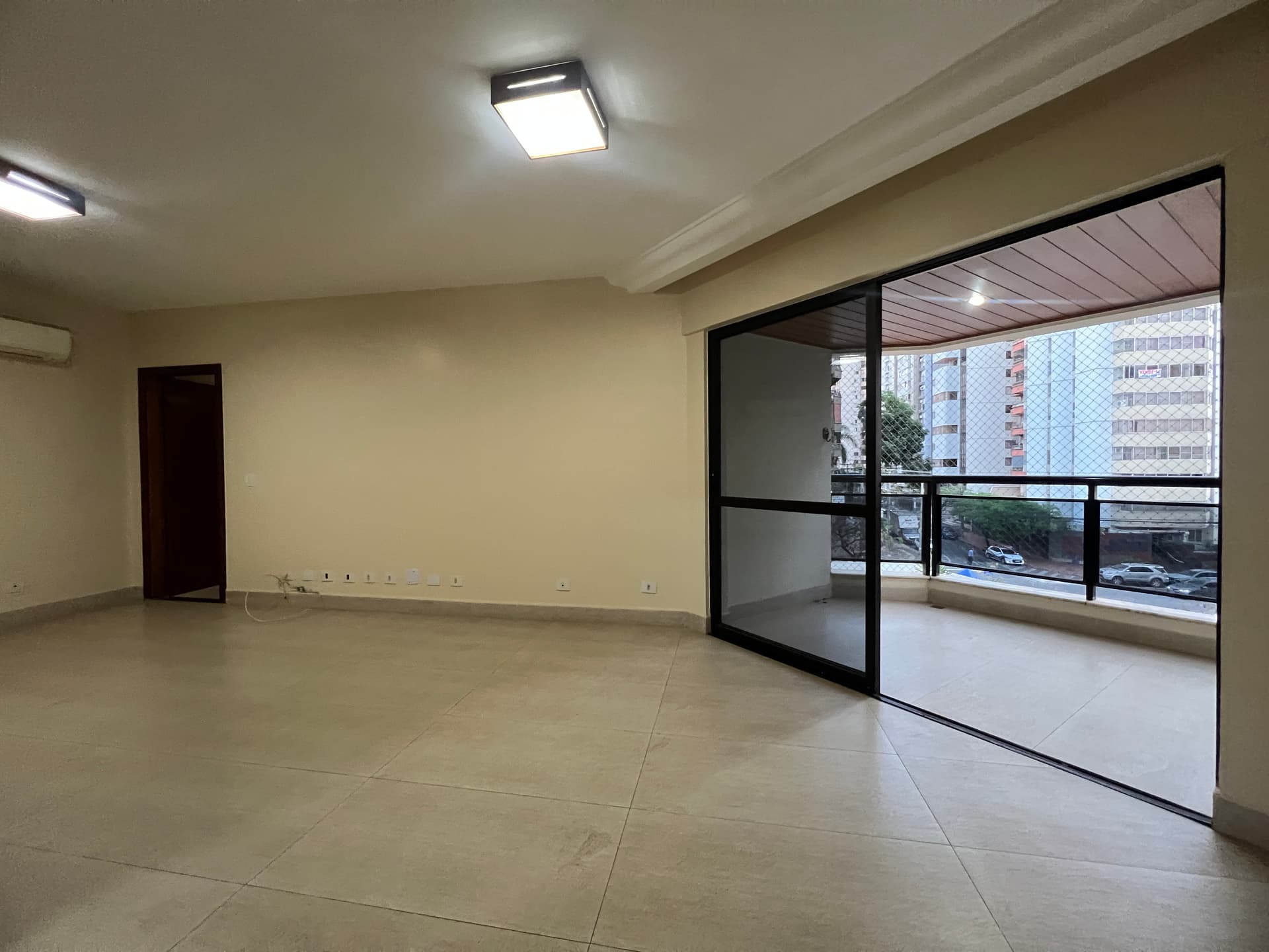 APARTAMENTO 4 SUÍTES SETOR BUENO