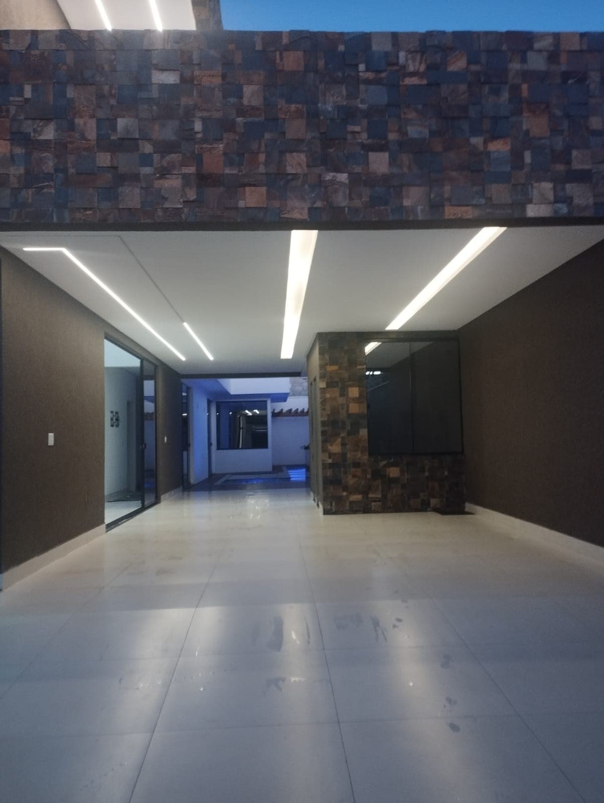 Casa Térrea de Alto Padrão à Venda no Setor Faiçalville