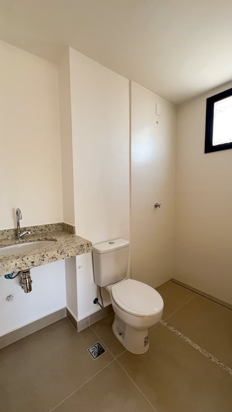 Apartamento de 67m² com 1 suíte à venda no Setor Aeroporto