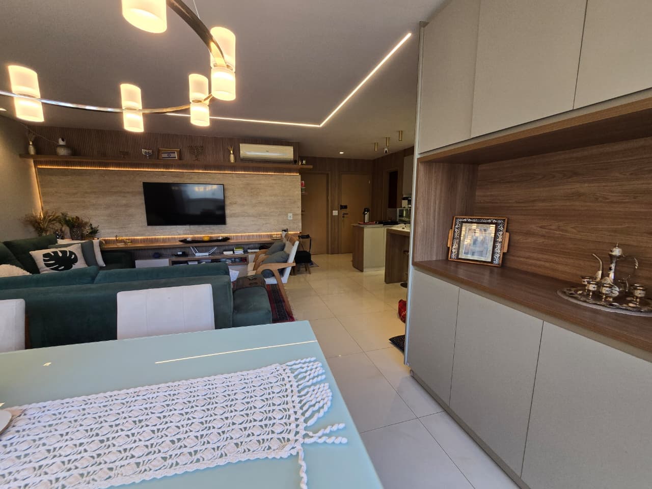 Apartamento com 3 suítes à venda próximo ao Shopping Buena Vista, Setor Bueno